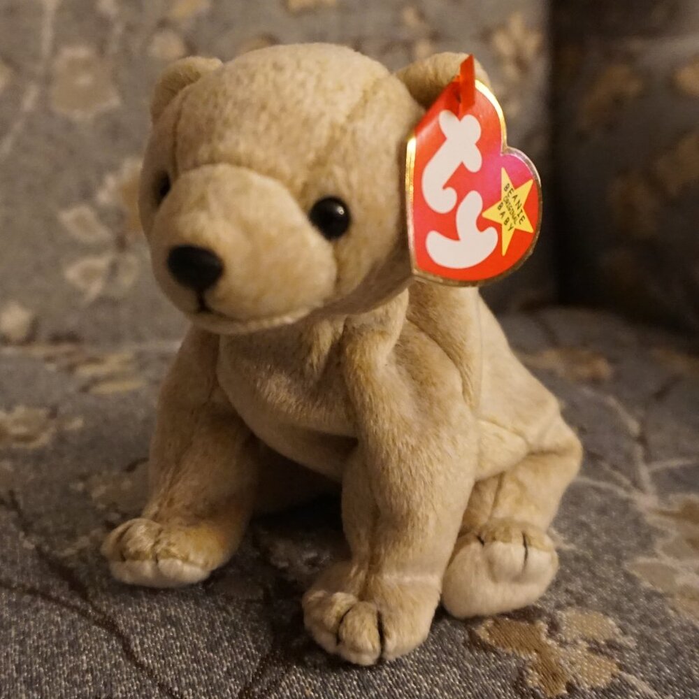 TY Beanie Baby "ALMOND" 🐻